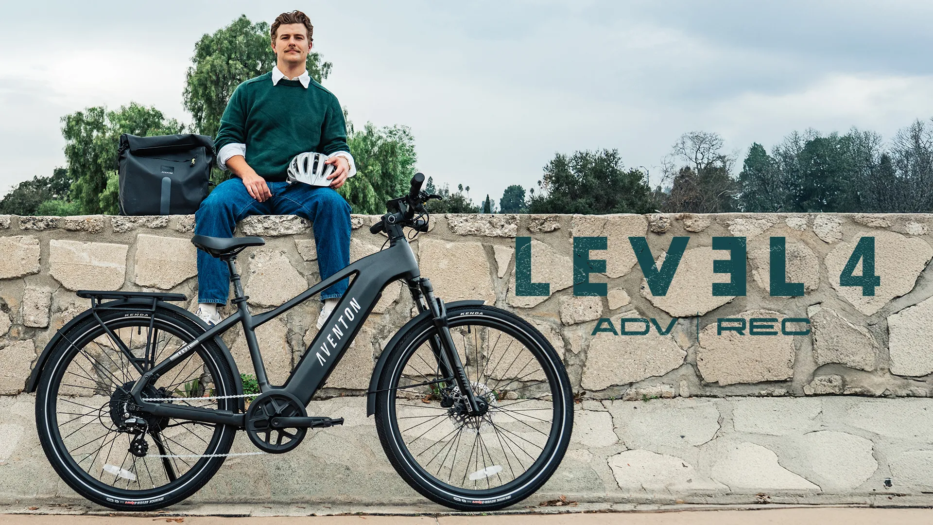 Смотреть видеообзор Электровелосипед Aventon Level 4 ADV ST Matte Black LG