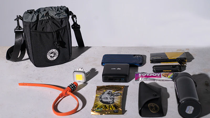 Смотреть видеообзор Сумка для велосипеда Ulac C-Hold+ Bicycle Feed Bag Black